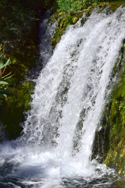 watervallen, stromend water, groen